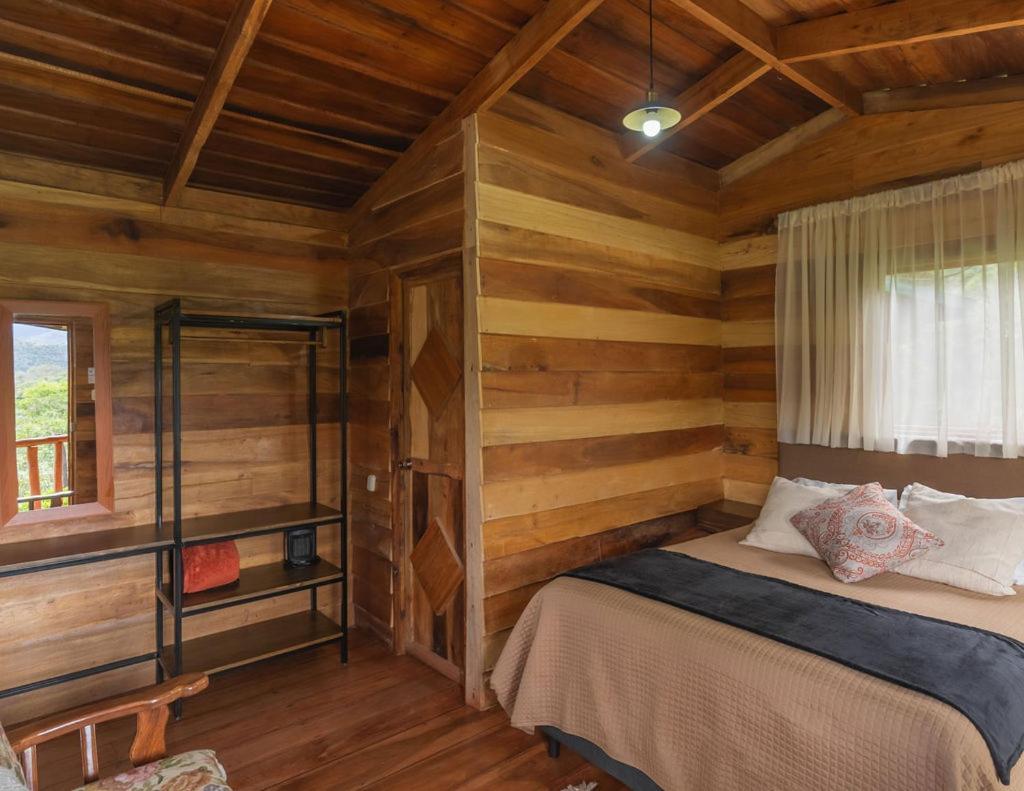 Cedrela Eco-Lodge & Restaurante Copey エクステリア 写真
