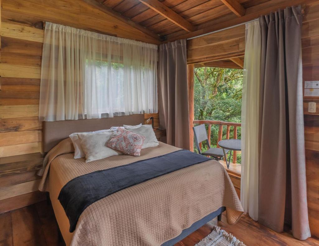 Cedrela Eco-Lodge & Restaurante Copey エクステリア 写真